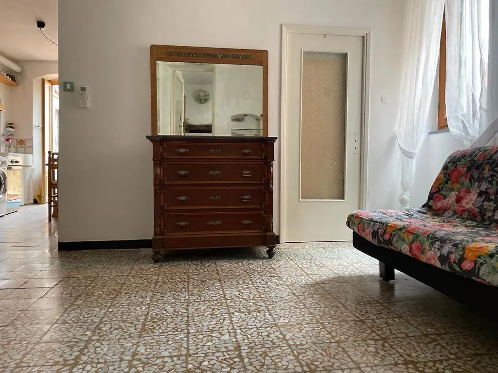 Il Nido Luminoso Apartment Riomaggiore Italy